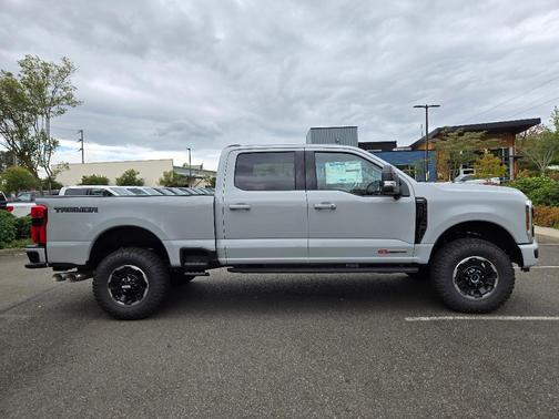 2025 Ford F-350 Lariat Super Duty
