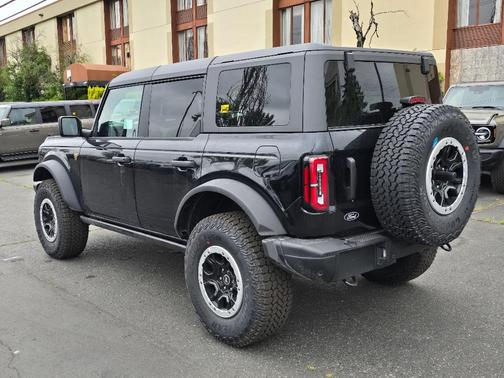 Shadow Black 2026 Ford Bronco Badlands