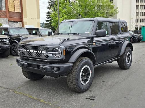 Shadow Black 2026 Ford Bronco Badlands