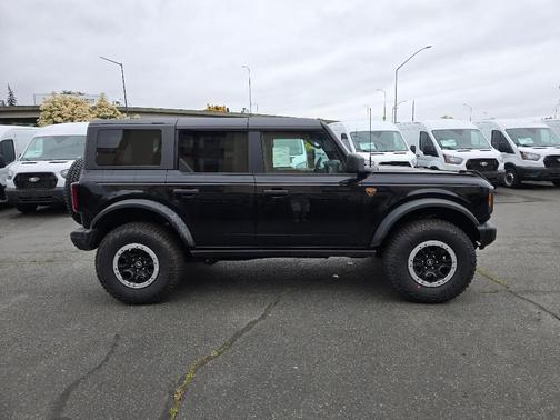 Shadow Black 2026 Ford Bronco Badlands