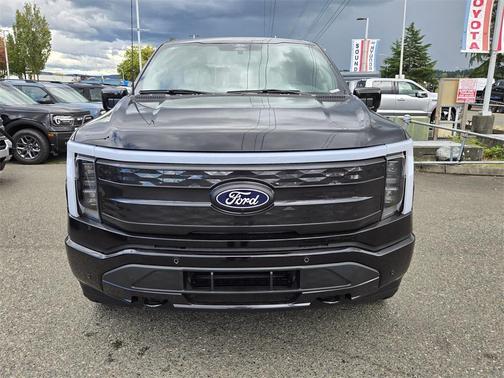 2025 Ford F-150 Lightning Platinum