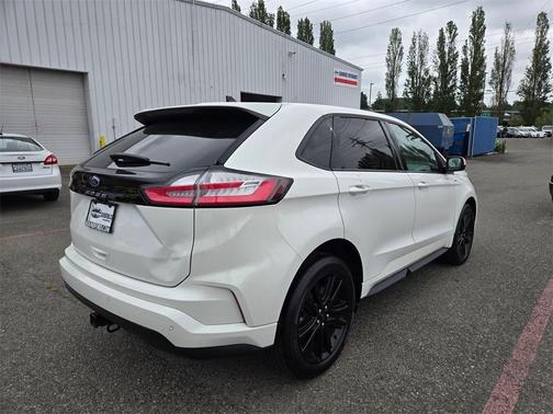 2022 Ford Edge ST Line