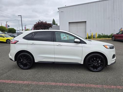 2022 Ford Edge ST Line