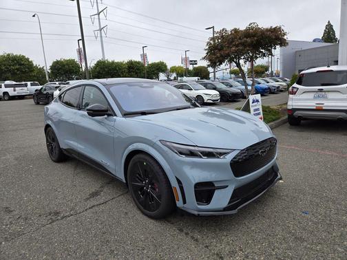 2025 Ford Mustang Mach-E GT