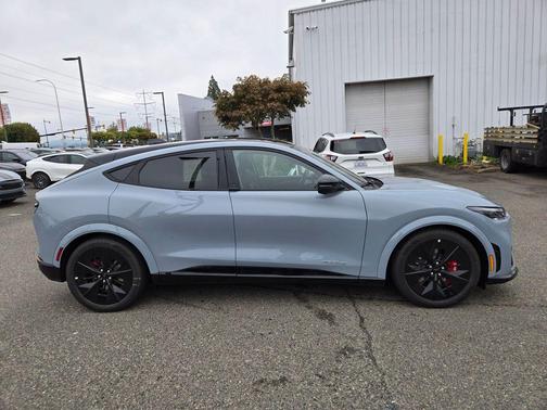 2025 Ford Mustang Mach-E GT