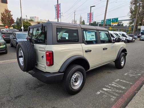 2025 Ford Bronco Base