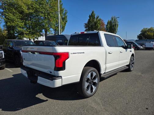 Star White 2025 Ford F-150 Lightning Platinum