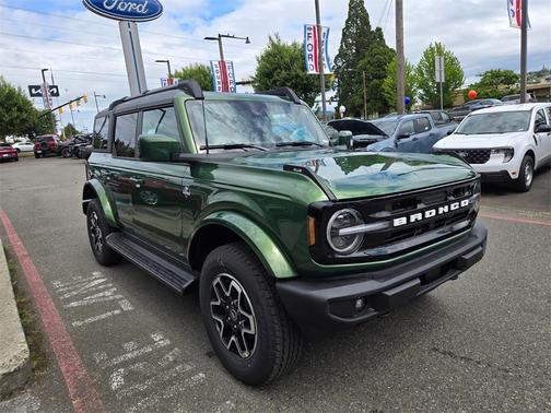 2025 Ford Bronco Outer Banks