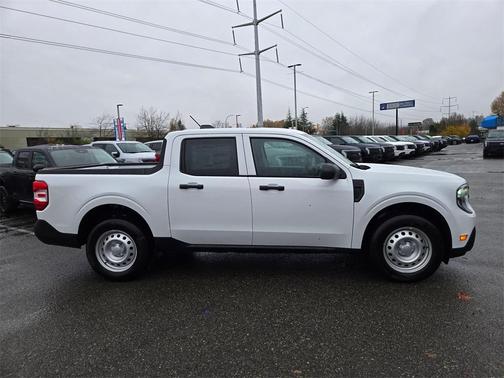 2025 Ford Maverick XL