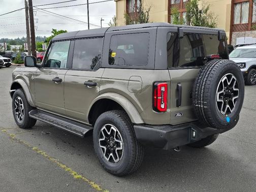 Gray 2026 Ford Bronco Outer Banks