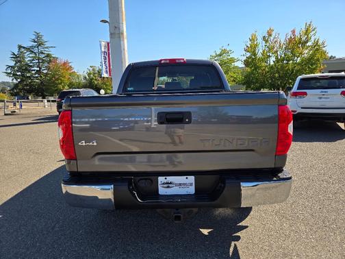 2017 Toyota Tundra SR5