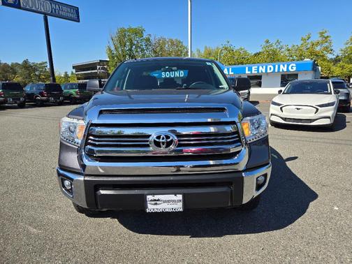 2017 Toyota Tundra SR5