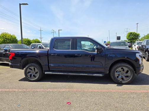 2025 Ford F-150 Lightning LARIAT