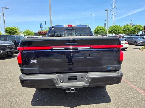 2025 Ford F-150 Lightning LARIAT