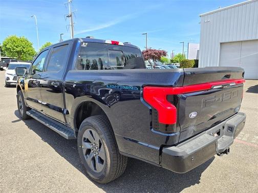 2025 Ford F-150 Lightning LARIAT