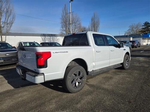 2025 Ford F-150 Lightning Flash