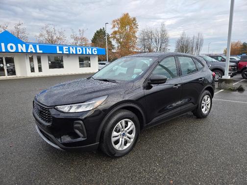 2023 Ford Escape Base