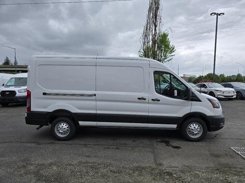 Oxford White 2026 Ford Transit-250 148 WB Medium Roof Cargo