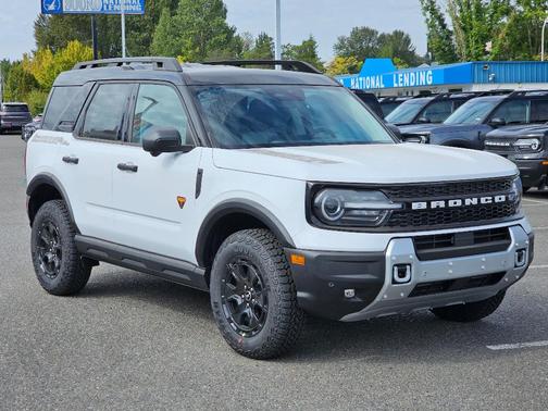 Oxford White 2026 Ford Bronco Sport Badlands