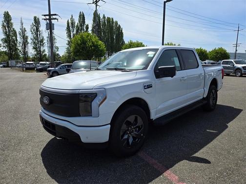 2025 Ford F-150 Lightning Flash