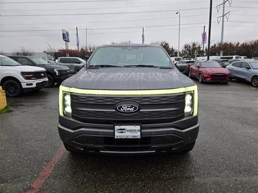 2024 Ford F-150 Lightning LARIAT