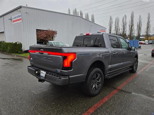 2024 Ford F-150 Lightning LARIAT