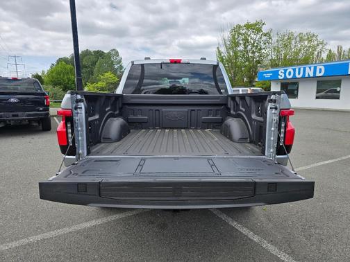 Iconic Silver Metallic 2025 Ford F-150 Lightning Flash