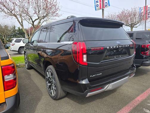 Agate Black Metallic 2026 Ford Expedition Platinum