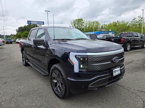 2023 Ford F-150 Lightning XLT