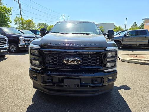 2025 Ford F-350 Lariat Super Duty