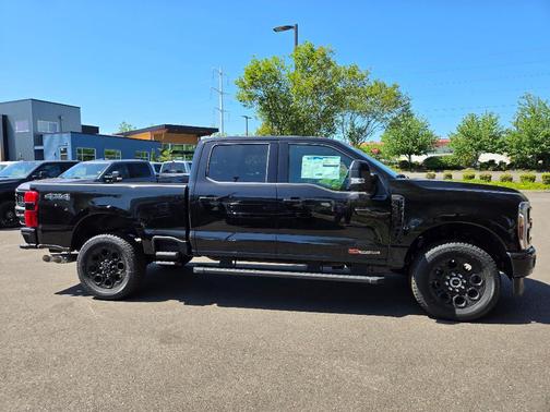 2025 Ford F-350 Lariat Super Duty