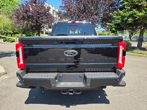 2025 Ford F-350 Lariat Super Duty