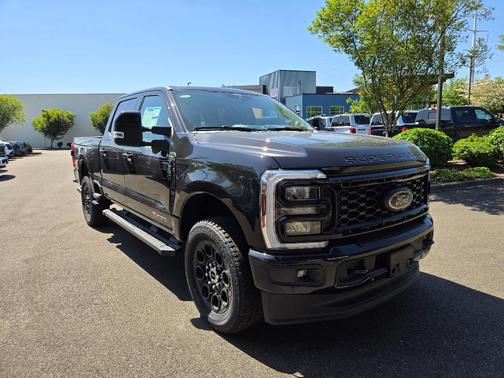 2025 Ford F-350 Lariat Super Duty