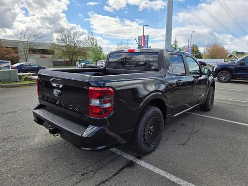 2025 Ford Maverick Lobo Standard