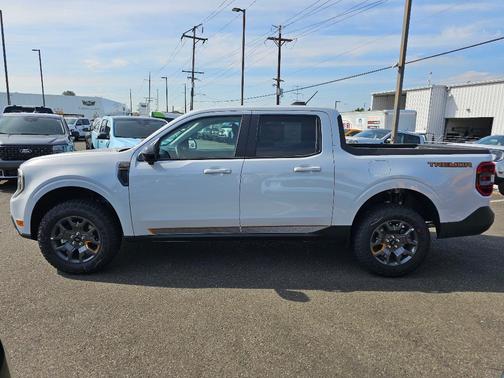 Space White Metallic 2026 Ford Maverick Tremor