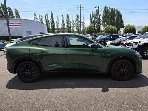 2025 Ford Mustang Mach-E Premium
