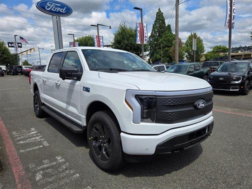 2025 Ford F-150 Lightning Flash