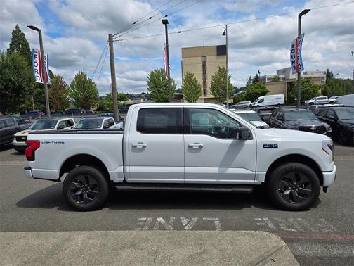 2025 Ford F-150 Lightning Flash