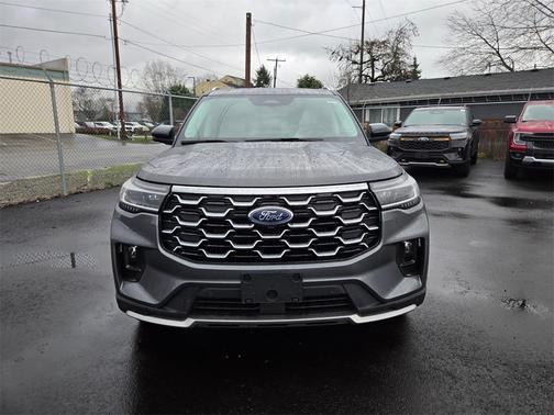 2025 Ford Explorer Platinum