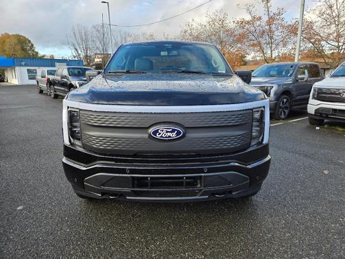 Agate Black Metallic 2025 Ford F-150 Lightning Flash