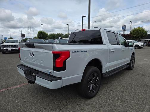 2025 Ford F-150 Lightning Flash