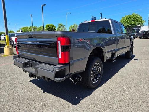 2025 Ford F-350 Platinum