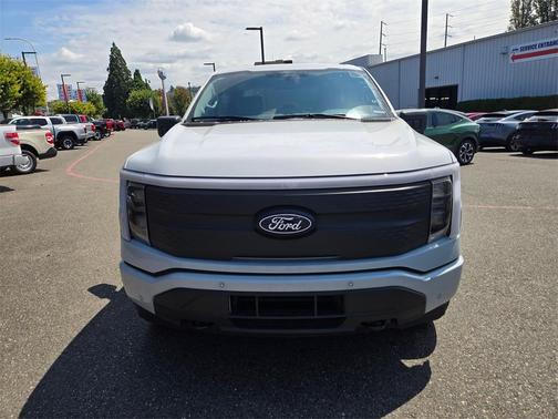 2025 Ford F-150 Lightning Flash