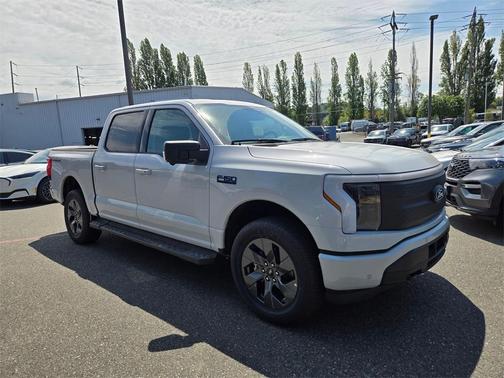 2025 Ford F-150 Lightning Flash