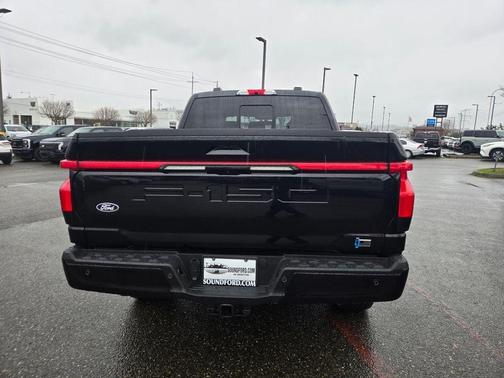 2025 Ford F-150 Lightning Platinum