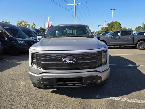2025 Ford F-150 Lightning Platinum