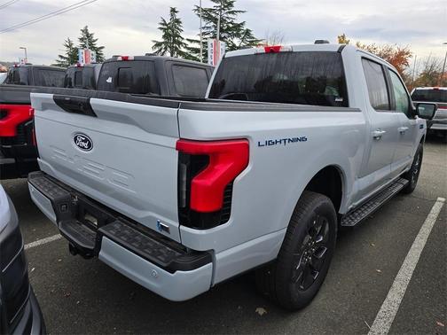 2025 Ford F-150 Lightning Flash