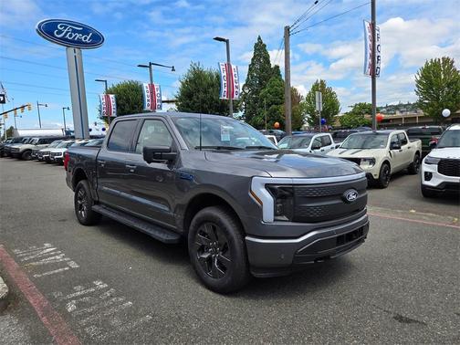 2025 Ford F-150 Lightning Flash