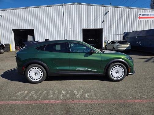 2025 Ford Mustang Mach-E GT