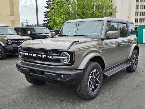 Gray 2026 Ford Bronco Outer Banks